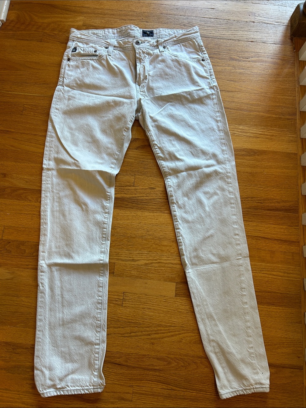 AG Adriano Goldschmied men’s light wash jeans. Size 33x34. Perfect condition.